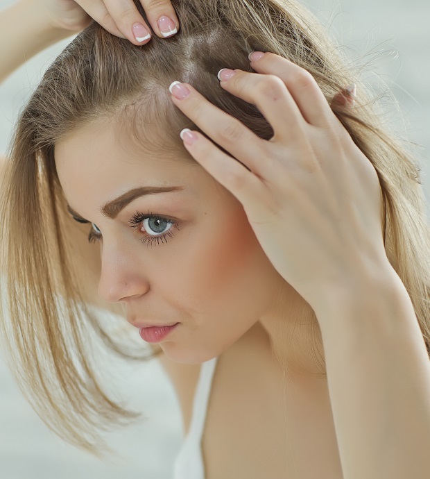 Nervous,Girl,Looking,In,The,Mirror,Her,Scalp